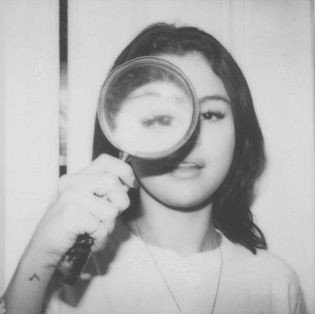 Sau 3 tháng im lặng điều trị bệnh tâm thần, câu nói đầu tiên của Selena Gomez khiến fan rơi nước mắt - Ảnh 2.