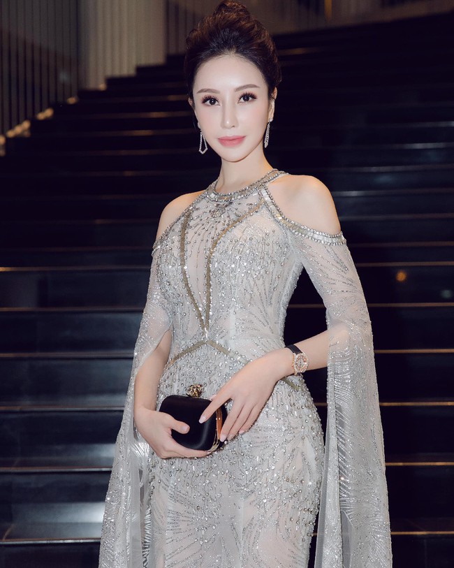 Jolie Nguyễn vừa tố bị bạn thân giật người yêu, Hoa hậu Lam Cúc lập tức đại diện hội chị em lên tiếng đáp trả - Ảnh 2.