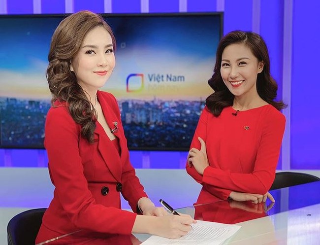 Ngày đầu làm BTV Thời sự của ‘cô gái thời tiết’ Mai Ngọc - Ảnh 1.