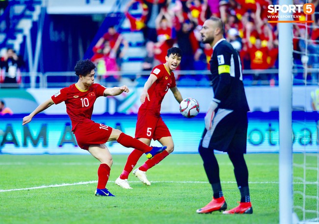 Công Phượng là người đầu tiên và cũng là duy nhất làm được điều này trong suốt Asian Cup 2019 - Ảnh 1.