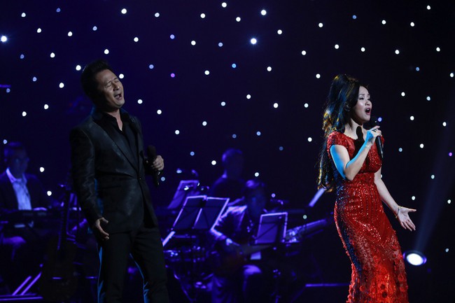 Hậu ly hôn, Hồng Nhung diện váy body khoe đường cong quyến rũ trong live concert của nhạc sĩ Dương Thụ - Ảnh 5.