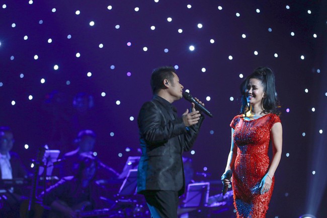 Hậu ly hôn, Hồng Nhung diện váy body khoe đường cong quyến rũ trong live concert của nhạc sĩ Dương Thụ - Ảnh 10.