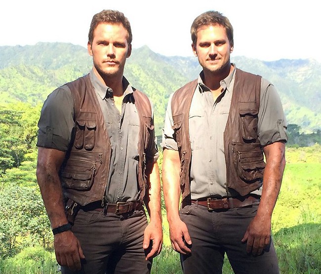 Loạt sao thế giới bị c&aacute;c diễn vi&ecirc;n đ&oacute;ng thế lấn &aacute;t nhan sắc: Sốc nhất l&agrave; trường hợp của Tiểu Long Nữ! - Ảnh 16.