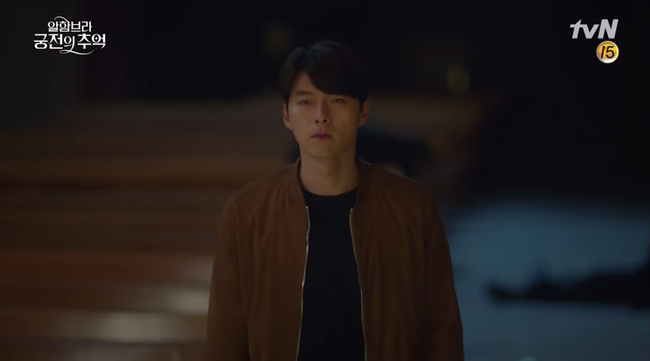 Tập cuối Ký ức Alhambra: Hyun Bin tan biến thành cát bụi, Park Shin Hye không kịp gặp mặt lần cuối - Ảnh 2.