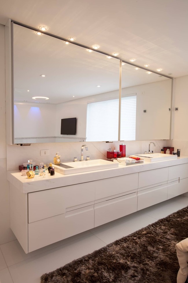 7 ý tưởng lưu trữ ẩn trong phòng tắm bạn không thể không biết để sở hữu phòng tắm rộng hơn diện tích thật - Ảnh 8.