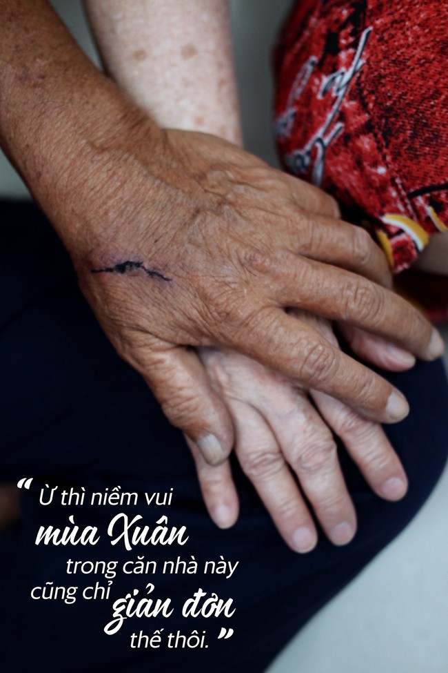 Chuyện tình sâu đậm của ông cụ 70 tuổi mù lòa ở Sài Gòn, 25 năm bán bánh nuôi vợ bệnh tật - Ảnh 4.