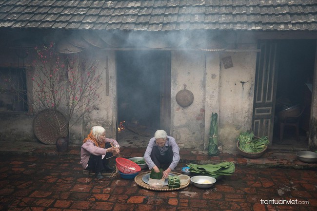 Sau bao năm hết mình với tuổi trẻ, chiều giáp Tết xót lòng tự hỏi: Chúng ta còn được gặp bố mẹ bao nhiêu lần? - Ảnh 1.