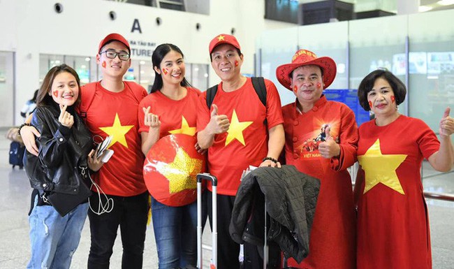 Hoa hậu Ngọc Hân đến Dubai tiếp lửa cho tuyển Việt Nam trong trận gặp Nhật Bản - Ảnh 1.
