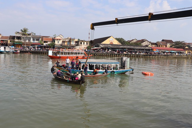 Lời kể của bé gái 14 tuổi thoát chết khi bố chở cả gia đình lao xuống sông vì cãi nhau với mẹ - Ảnh 7.