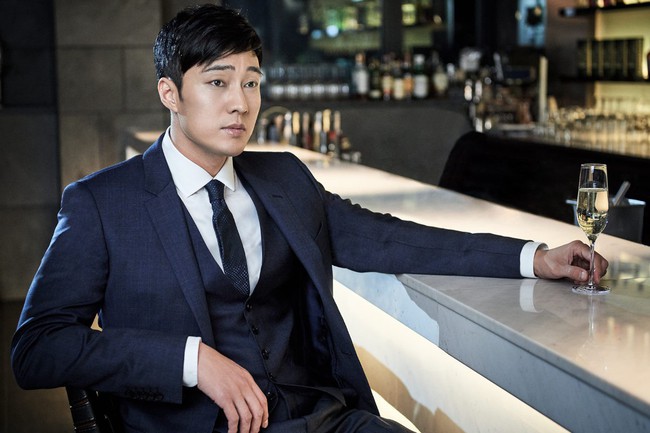 So Ji Sub: Quý ông độc thân đắt giá, thà lẻ bóng chứ quyết không đem chuyện kết hôn ra thử vận đời may rủi - Ảnh 6.