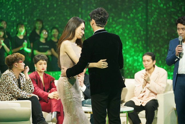 Hoa hậu Hương Giang xin lỗi Khánh Ngô trên mạng xã hội sau khi từ chối lời cầu hôn khiến 227.000 người thổn thức - Ảnh 4.