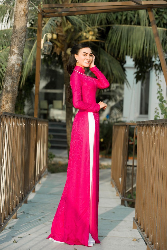 “Nữ hoàng áo dài” Trần Huyền Nhung đẹp xuất sắc trong một sáng tạo của NTK Nguyễn Tuấn - Ảnh 8.