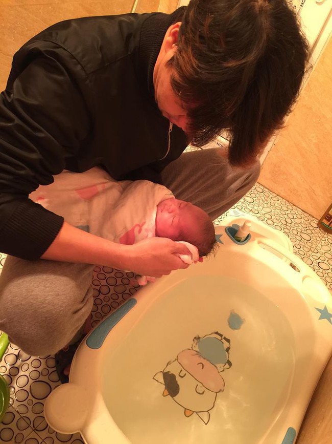 Mẹ Hà Nội 8 lần thông tắc sữa trong tháng đầu sau sinh và câu chuyện gian nan tìm dòng sữa mẹ cho con  - Ảnh 6.