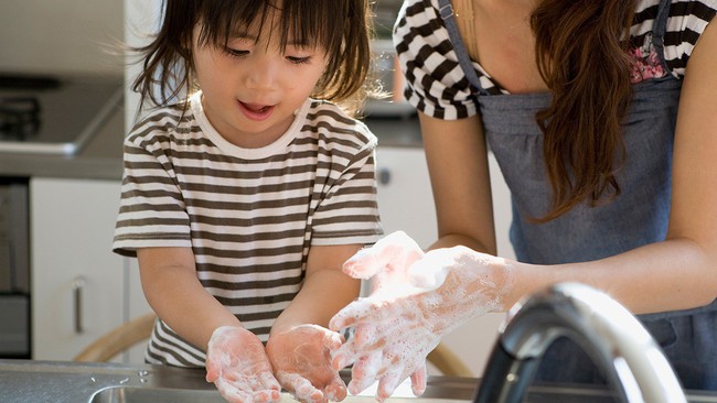Mẹ gào khóc khi con gái 2 tuổi qua đời đột ngột, nguyên nhân tử vong được bác sĩ chia sẻ khiến các bậc phụ huynh giật mình - Ảnh 3. Mẹ gào khóc khi con gái 2 tuổi qua đời đột ngột, nguyên nhân tử vong được bác sĩ chia sẻ khiến các bậc phụ huynh giật mình - Ảnh 3.