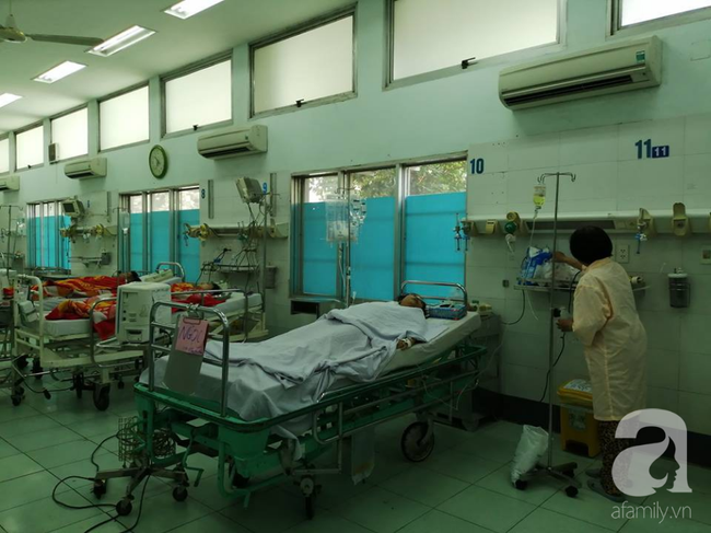 Vụ người phụ nữ nguy kịch sau cắt u hậu môn tại phòng khám tư: Bác sĩ Trung Quốc mổ, không khám nên không biết - Ảnh 1.
