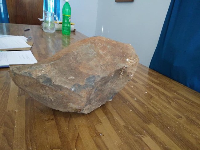 Phóng viên Đài truyền hình Việt Nam bị truy sát trong quán ăn - Ảnh 1. Phóng viên Đài truyền hình Việt Nam bị truy sát trong quán ăn - Ảnh 1.