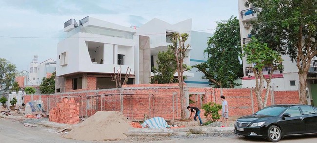Ngắm biệt thự tiền tỷ khang trang, hiện đại của diễn viên Quốc Trường, người tình của Hân trong Gạo nếp gạo tẻ - Ảnh 11. Ngắm biệt thự tiền tỷ khang trang, hiện đại của diễn viên Quốc Trường, người tình của Hân trong Gạo nếp gạo tẻ - Ảnh 11.