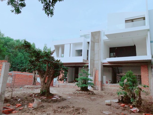 Ngắm biệt thự tiền tỷ khang trang, hiện đại của diễn viên Quốc Trường, người tình của Hân trong Gạo nếp gạo tẻ - Ảnh 9. Ngắm biệt thự tiền tỷ khang trang, hiện đại của diễn viên Quốc Trường, người tình của Hân trong Gạo nếp gạo tẻ - Ảnh 9.