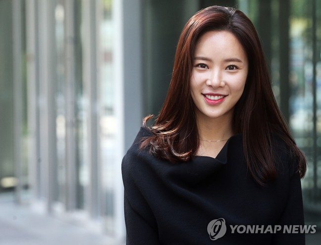 Hwang Jung Eum: Yêu một người 10 năm không cưới, cưới một người chỉ 6 tháng hẹn hò - Ảnh 3.