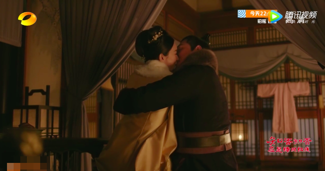 Fan Minh Lan truyện nhất định đừng xem: Triệu Lệ Dĩnh - Phùng Thiệu Phong lại hôn nhau trên giường thế này  - Ảnh 5.