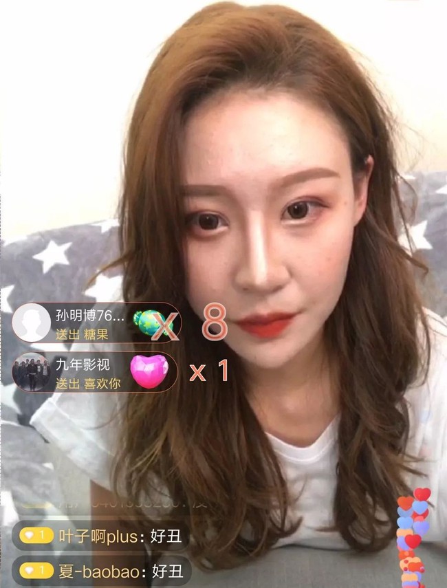 Lỡ tay tắt nhầm filter làm đẹp lúc livestream, hot girl Trung Quốc mất hơn trăm ngàn lượt follow vì để lộ nhan sắc thật - Ảnh 4.