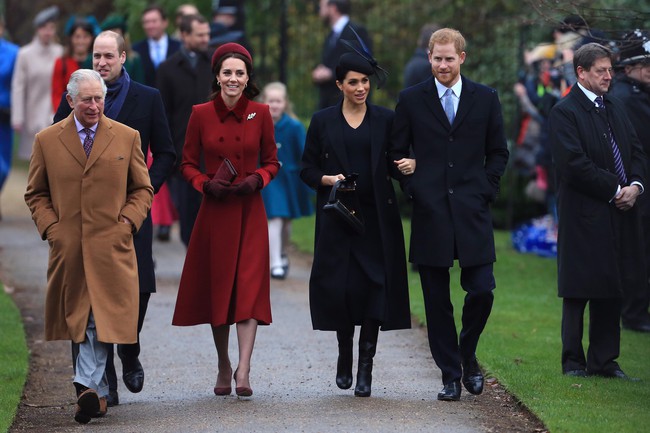 8 tháng làm dâu Hoàng gia , Meghan Markle đã chi tiền mua quần áo gấp 6 lần tủ đồ cả năm 2018 của Kate - Ảnh 1.