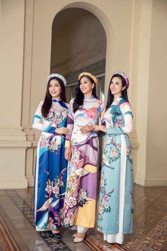 Hoa hậu Tiểu Vy, Á hậu Phương Nga, Thúy An khoe nhan sắc rực rỡ trong tà áo dài Tết - Ảnh 4. Hoa hậu Tiểu Vy, Á hậu Phương Nga, Thúy An khoe nhan sắc rực rỡ trong tà áo dài Tết - Ảnh 4.