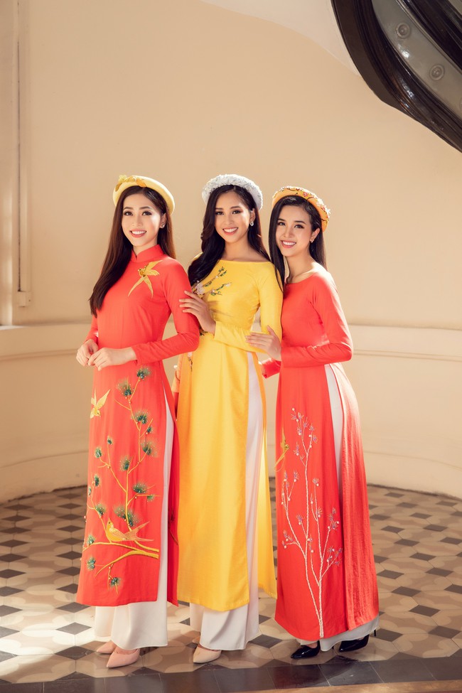 Hoa hậu Tiểu Vy, Á hậu Phương Nga, Thúy An khoe nhan sắc rực rỡ trong tà áo dài Tết - Ảnh 5. Hoa hậu Tiểu Vy, Á hậu Phương Nga, Thúy An khoe nhan sắc rực rỡ trong tà áo dài Tết - Ảnh 5.
