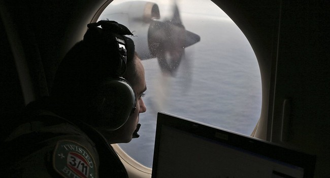 Bất ngờ tìm thấy mảnh vỡ mới, người nhà nạn nhân MH370 kêu gọi nối lại cuộc điều tra - Ảnh 1.