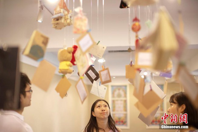 Bảo tàng thất tình với 1000 kỷ vật cùng 100 chuyện tình tan vỡ ghi dấu thanh xuân bồng bột, cho thấy ai cũng có một thời tuổi trẻ "buồn cười" - Ảnh 10. Bảo tàng thất tình với 1000 kỷ vật cùng 100 chuyện tình tan vỡ ghi dấu thanh xuân bồng bột, cho thấy ai cũng có một thời tuổi trẻ "buồn cười" - Ảnh 10.
