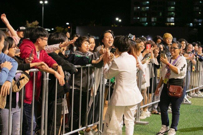 Thăng hoa trên sân khấu Asia Song Festival, Vũ Cát Tường ghi điểm với fan quốc tế bằng chất giọng &quot;khủng&quot; - Ảnh 7.