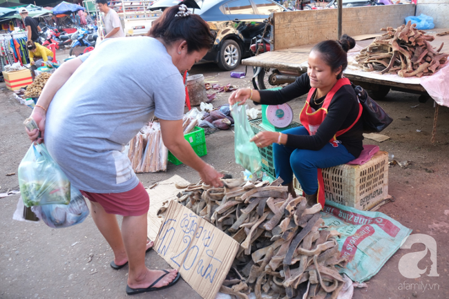 3 năm sau vụ cháy kinh hoàng ngôi chợ của người Việt tại Lào: Muốn về nước lắm, nhưng phải sống được trước đã - Ảnh 4.