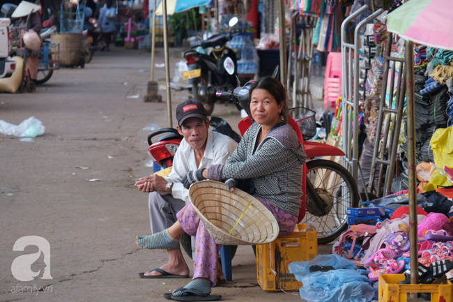 3 năm sau vụ cháy kinh hoàng ngôi chợ của người Việt tại Lào: Muốn về nước lắm, nhưng phải sống được trước đã - Ảnh 6.