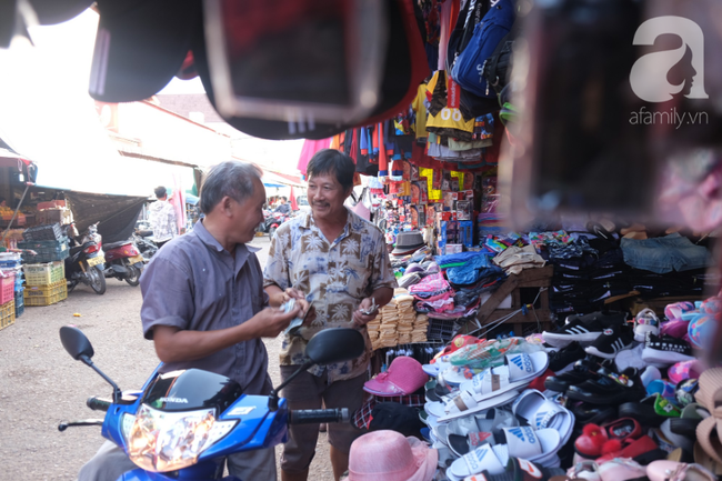 3 năm sau vụ cháy kinh hoàng ngôi chợ của người Việt tại Lào: Muốn về nước lắm, nhưng phải sống được trước đã - Ảnh 11.