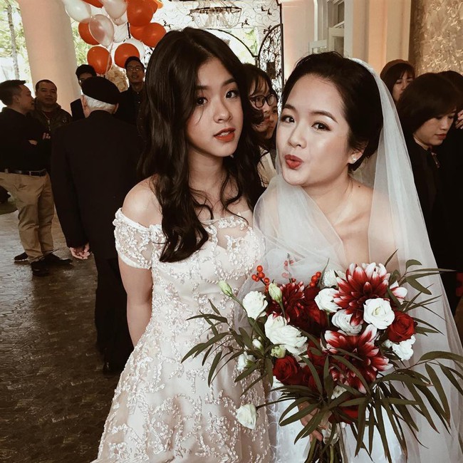 Những cặp chị em là con gái của diễn viên, ca sĩ nổi tiếng - Ảnh 2. Những cặp chị em là con gái của diễn viên, ca sĩ nổi tiếng - Ảnh 2.