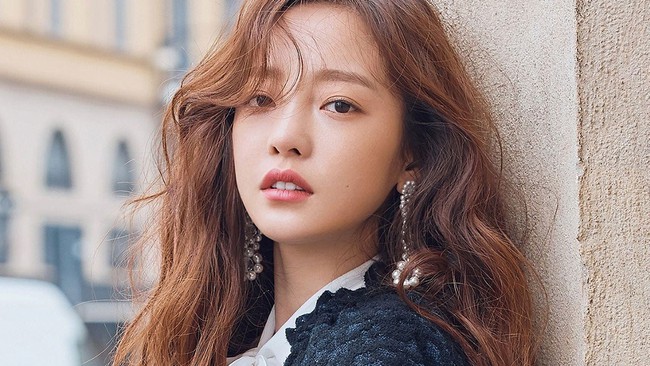 Goo Hara - người chị thân thiết xin lỗi vì không thể đi theo Sulli: Từ &quot;búp bê sống&quot; của Kpop tới cuộc sống bê bối bị bạn trai bạo hành tới mức phải tự tử - Ảnh 5.