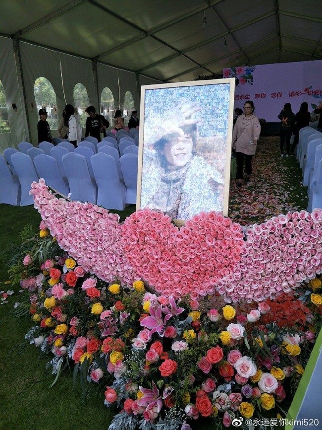 Hành động ý nghĩa của fan Trung trong ngày showbiz châu Á ngập tràn tang thương: Tiệc sinh nhật tuổi 32 màu hồng dành riêng cho tài tử quá cố Kiều Nhậm Lương - Ảnh 3.
