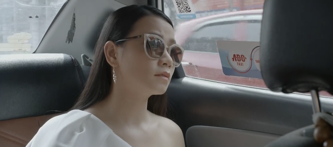 Hoa hồng trên ngực trái: Vợ cũ sang chảnh về nước, đến lượt Bảo say xỉn dốc bầu tâm sự với Khuê - Ảnh 3. Hoa hồng trên ngực trái: Vợ cũ sang chảnh về nước, đến lượt Bảo say xỉn dốc bầu tâm sự với Khuê - Ảnh 3.