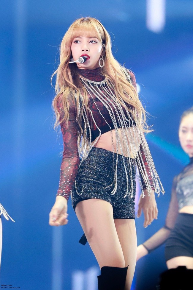 Lisa (BLACKPINK) xác nhận làm huấn luyện viên show Idol Producer, dân mạng tò mò số tiền nhà đài bỏ ra để mời &quot;gà cưng&quot; YG là bao nhiêu? - Ảnh 1.