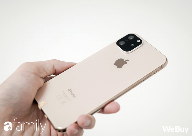 20/10 chị em không được tặng iPhone 11 Pro cũng chẳng sao, mua miếng nhựa giả camera này dán lên là ai cũng trầm trồ tưởng hàng “xịn” - Ảnh 5.