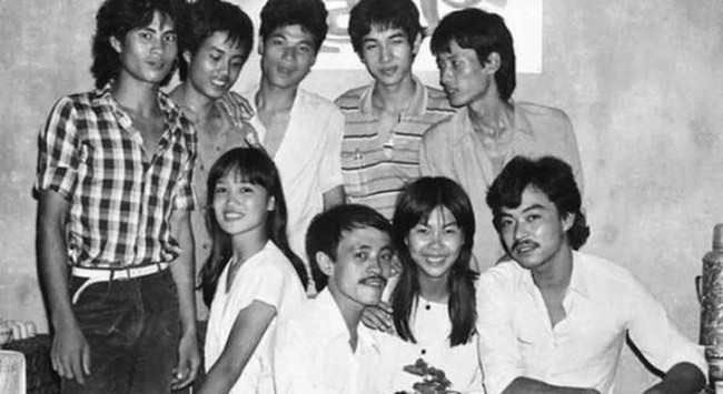Bất ngờ với hình ảnh thời trẻ hiếm có của những danh hài nổi tiếng Việt Nam - Ảnh 20.