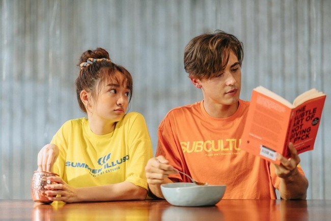 Ra mắt MV đầu tay, Kaity Nguyễn khiến người xem trầm trồ trước cảnh thân mật với trai Tây tại hồ bơi - Ảnh 6.