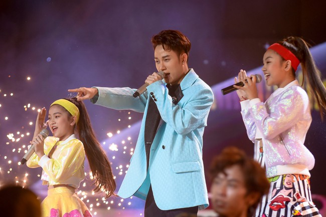 Trúc Nhân mang hit "Sáng mắt chưa" khuấy động sân khấu sân khấu Giọng hát Việt nhí 2019 - Ảnh 1. Trúc Nhân mang hit "Sáng mắt chưa" khuấy động sân khấu sân khấu Giọng hát Việt nhí 2019 - Ảnh 1.