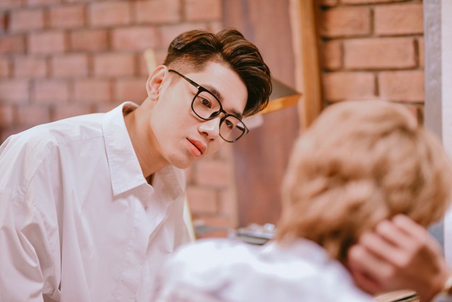 "Sóng gió" của K-ICM và Jack trở thành MV đạt 200 triệu view nhanh nhất lịch sử Vpop - Ảnh 1. "Sóng gió" của K-ICM và Jack trở thành MV đạt 200 triệu view nhanh nhất lịch sử Vpop - Ảnh 1.