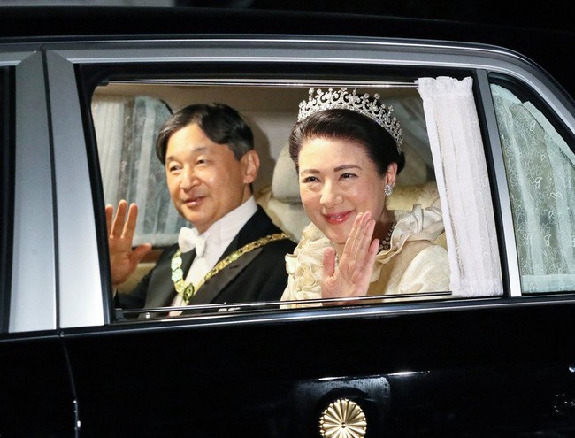 Hoàng hậu Masako trở thành trung tâm tiệc chiêu đãi tối nay giữa rừng các quan khách và nhiều hoàng gia khác - Ảnh 2.
