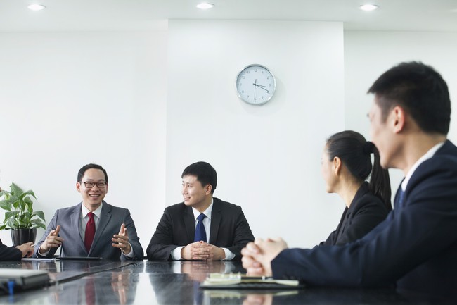 Thâm cung nội chiến chốn công sở là đây: Giám đốc Nhân sự đuổi việc 2 Phó Tổng, “tru di tam tộc” luôn nhân viên cấp dưới! - Ảnh 4. Thâm cung nội chiến chốn công sở là đây: Giám đốc Nhân sự đuổi việc 2 Phó Tổng, “tru di tam tộc” luôn nhân viên cấp dưới! - Ảnh 4.