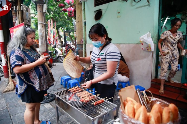 Hà Nội đã chớm đông, những khoảnh khắc đầu tiên của mùa mới sao quá đỗi thân thương giản dị - Ảnh 16.