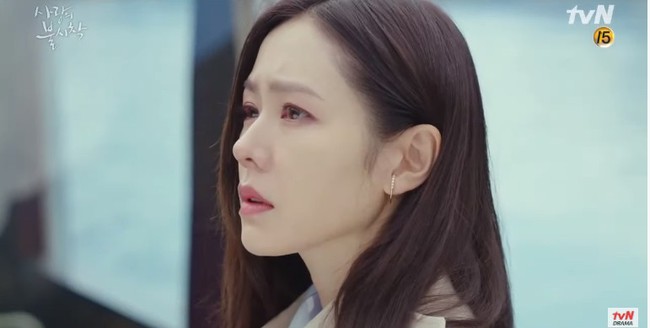 Hé lộ tạo hình đẹp bất chấp thời gian của Son Ye Jin và &quot;tình cũ&quot; Song Hye Kyo trong phim mới, khán giả đồng loạt &quot;đẩy thuyền&quot; - Ảnh 3.