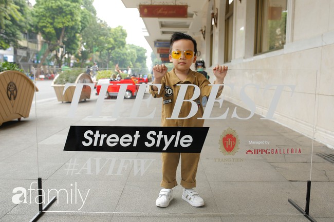 The Best Street Style 2019 ngày đầu tiên: Cuộc đổ bộ của các nhóc tỳ sắc màu nổi loạn, kèm thần thái lạnh lùng như fashionista - Ảnh 10. The Best Street Style 2019 ngày đầu tiên: Cuộc đổ bộ của các nhóc tỳ sắc màu nổi loạn, kèm thần thái lạnh lùng như fashionista - Ảnh 10.