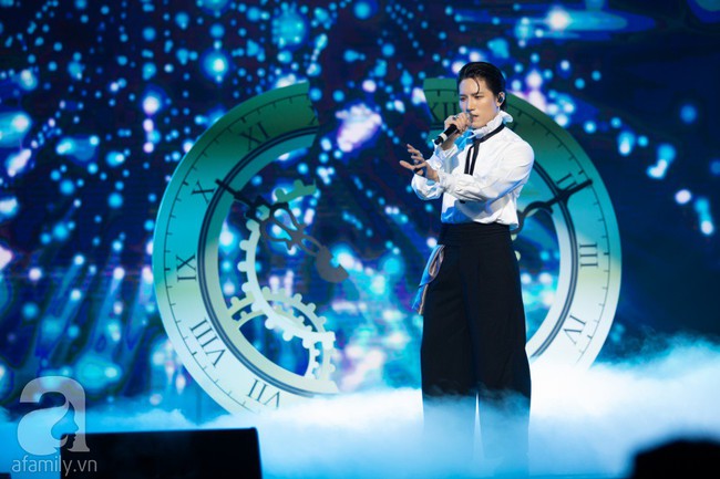 Trình diễn loạt hit triệu view, Bích Phương cùng Trúc Nhân lần lượt làm bùng nổ show âm nhạc Việt - Hàn tháng 10 - Ảnh 8. Trình diễn loạt hit triệu view, Bích Phương cùng Trúc Nhân lần lượt làm bùng nổ show âm nhạc Việt - Hàn tháng 10 - Ảnh 8.